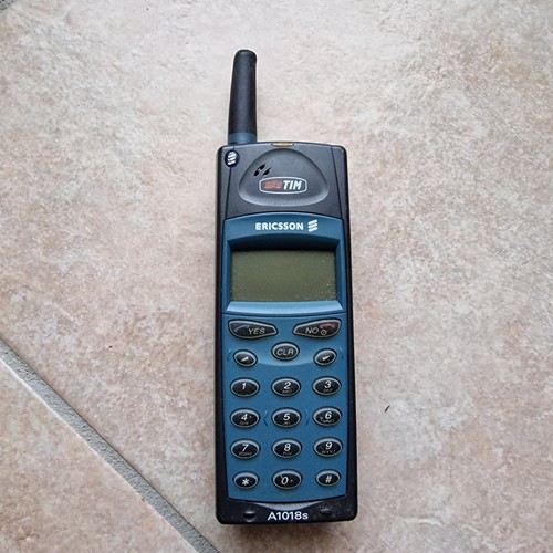 Cellulare gsm ericsson a1018s - cellulare,