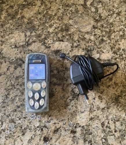 Nokia 3200 cellulare vintage